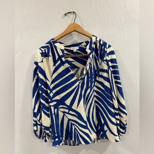Gemma + Jane Blue and White Floral Women's Blouse